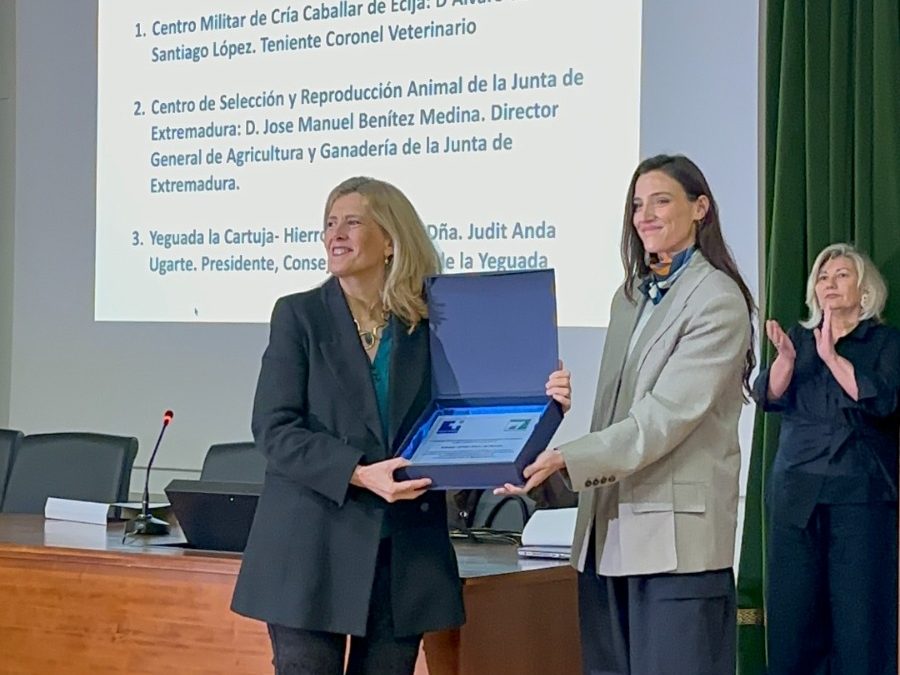 colaboración Yeguada Cartuja Universidad de Extremadura investigación equina